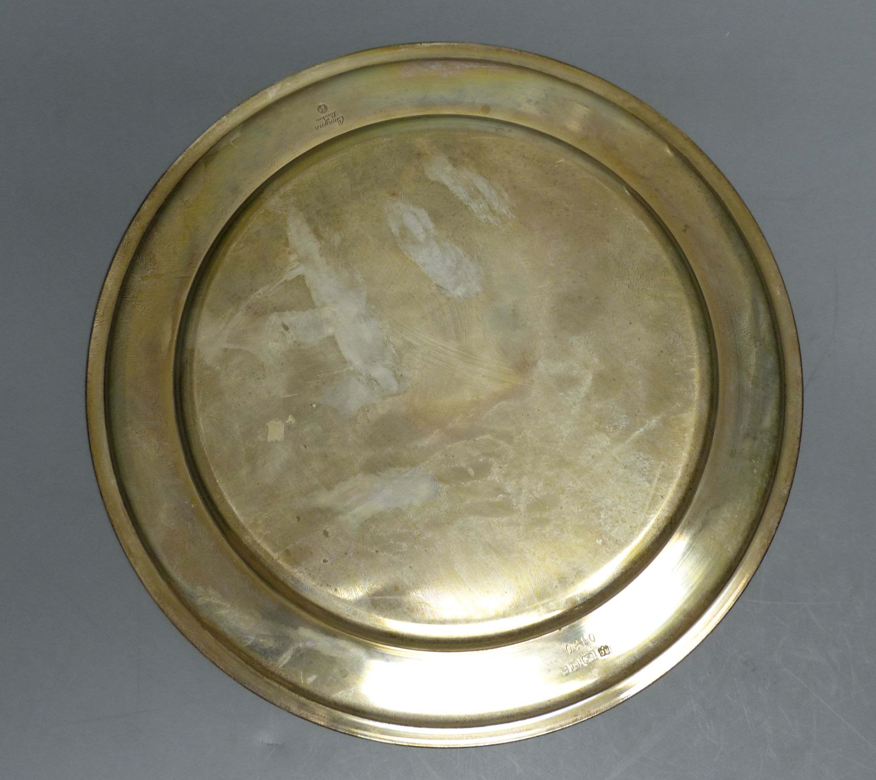 A modern silver QE II Silver Wedding commemorative salver, London, 1972, 23.8cm, 11.5oz.